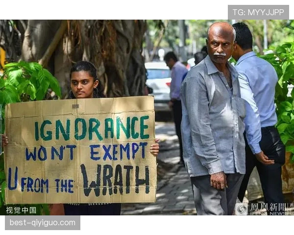 瓦伦西亚球迷抗议持续，球队主场氛围受影响，对赛季氛围造成压力