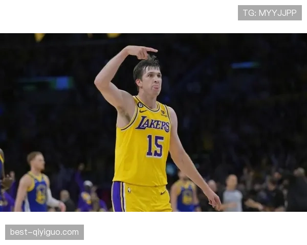 奥斯汀·里夫斯单打效率提升明显 拉开与队友关键得分差距