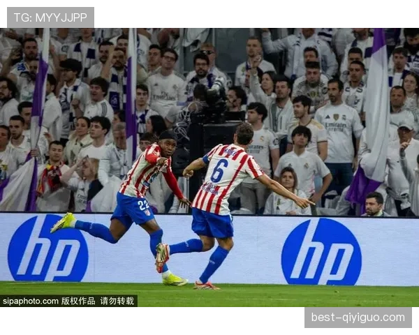 瓦伦西亚球迷抗议持续升级，对球队稳定性造成影响，形势持续变化