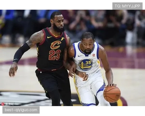 国际篮联和NBA的干扰球判罚有何不同？一图看懂规则差异